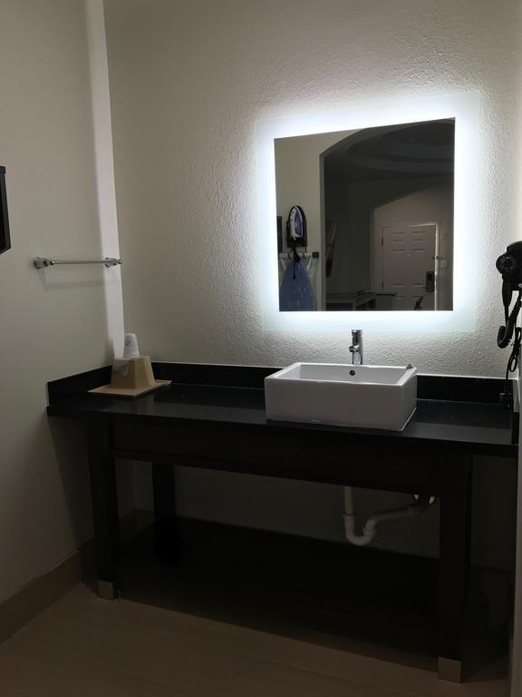 Americas Best Value Inn & Suites Spring / N. Houston Bagian luar foto
