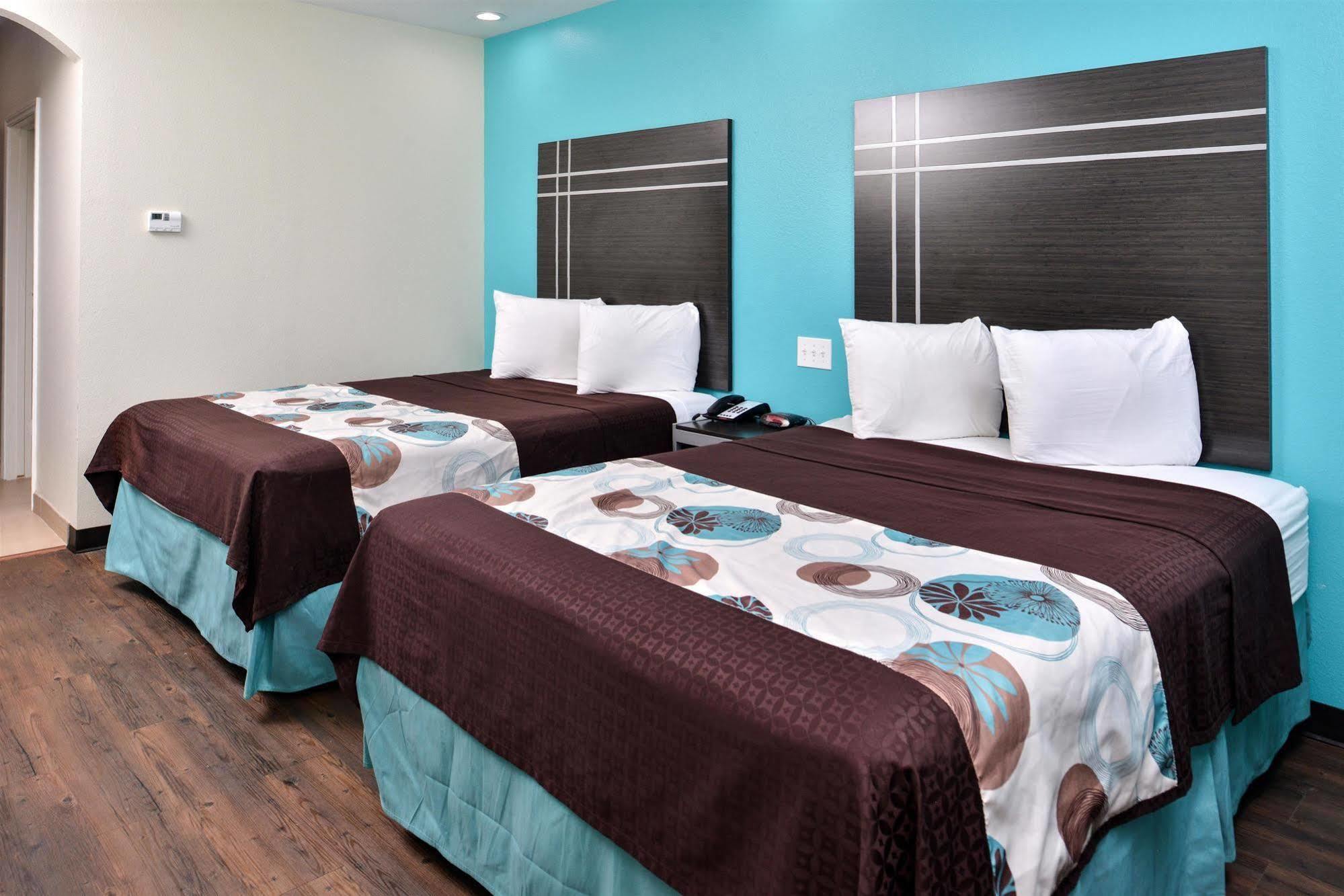 Americas Best Value Inn & Suites Spring / N. Houston Bagian luar foto